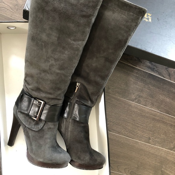 suede knee high boots-like new - Picture 3 of 12
